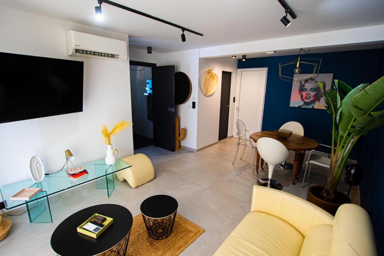 Appartement De Caractere Avec Jacuzzi Fréjus Екстериор снимка